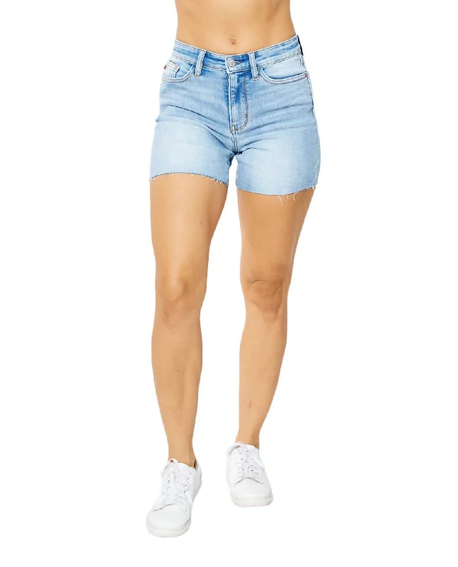 Patterned Geometric Women Shorts for a Modern AppealHigh Waist Short In Light Denim